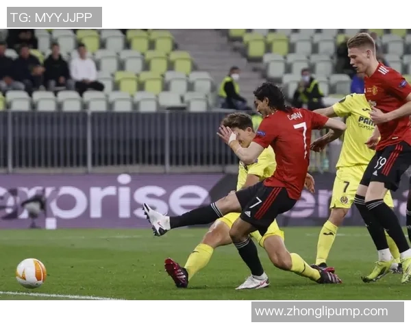 西甲经典对决尤文图斯与AC米兰1比1平点球大战引发全场热烈反响