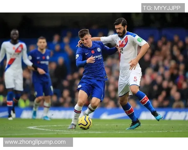 足总杯精彩对决：里昂与AC米兰战成平局引发全场热烈反响